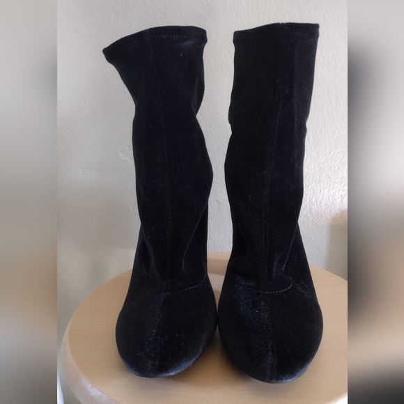 🤍NINA NEW YORK ANKLE BOOTIES🤍 - Picture 3 of 14